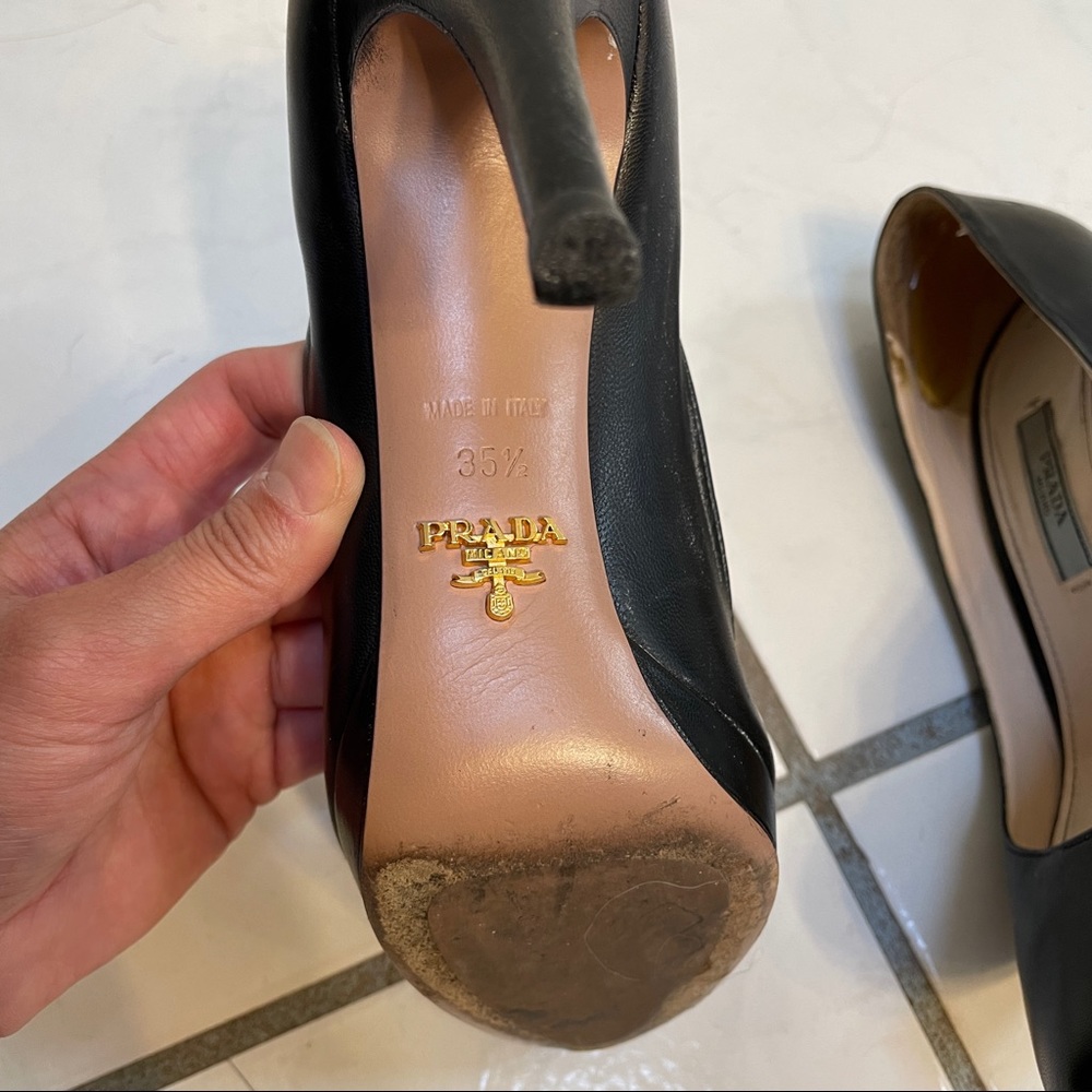 Prada pumps - Picture 2 of 3